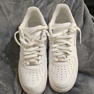 Classic White Men's Sneakers